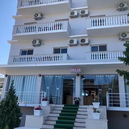 Hotel Relax & 3*