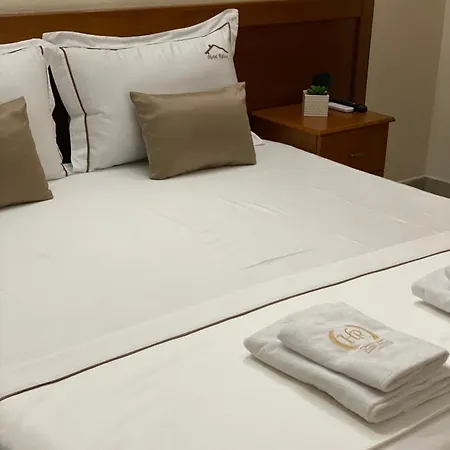 호텔 Relax & 골렘